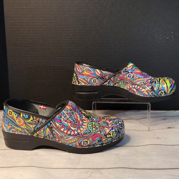 Sanita Women's Professional Carnaval Clog Multi Color Size‎ 42 US 10.5 - 11 - Picture 3 of 11